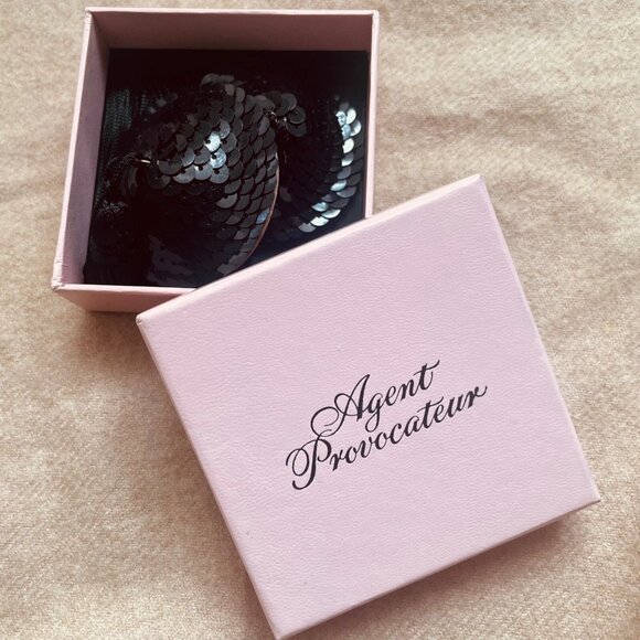 NWT AGENT PROVOCATEUR BLACK SEQUIN NIPPLE COVERS / PASTIES WITH BLACK TASSELS - Picture 8 of 8